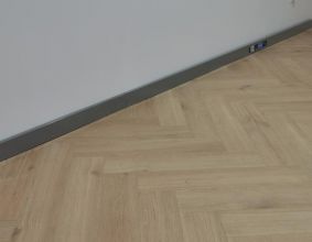 Listwy przypodłogowe 100% wodoodporne PCV super jakość...