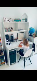 Biurko z nadstawką i komodą