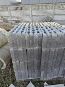sprzedam pustaki
