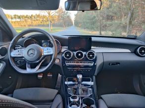 Nowy Mercedes Benz C AMG przebieg 25000