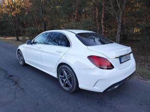 Nowy Mercedes Benz C AMG przebieg 25000