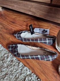 Buty są Nowe Rozmiar 37.5 Espadryle...