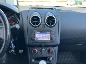 Nissan Qashqai 2.0 BENZYNA Klimatronik Tempomat Navi ZAMIANA