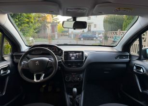 Peugeot 208 1.2 benzyna 2015 rok