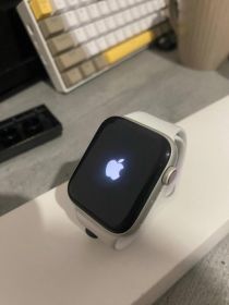 Sprzedam Apple Wchat se 2 gen 44mm