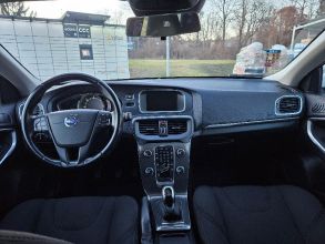 Volvo V40 2014 r. D4 190 KM