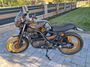 Piękna honda cb450 Cafe-Racer