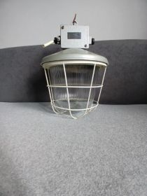 Lampa przemysłowa