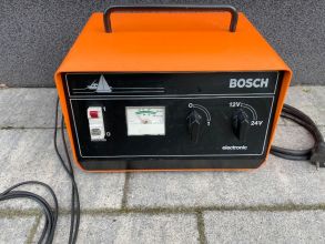 Prostownik Bosch 12-24 V 20 A