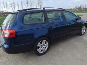 VW Passat 1,6 tempomat, klimatronic, nawigacja