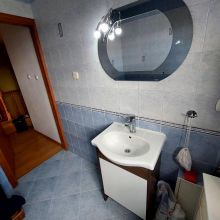 Szafka umywalka i lustro