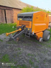 Sprzedam prasę zwijającą z-543 warfama