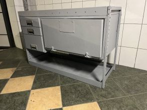 Zamienię Regał do warsztatu busa