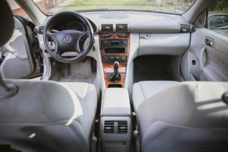 sprzedam mercedesa c220 cdi 2004