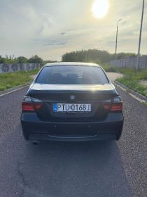 BMW e90 320i