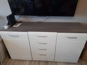 Biała komoda