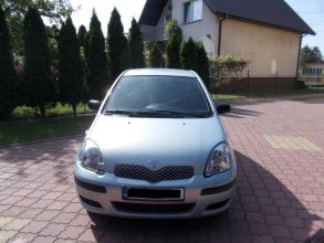 TOYOTA YARIS 1,0 benz. 2004 r./I rej. 2005 r. 5 drzwi...