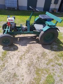 Traktor sam