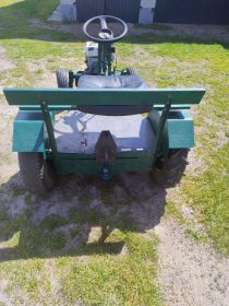 Traktor sam