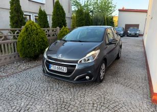 Peugeot 208 1.2 benzyna 2015 rok