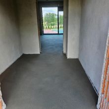 Praca przy posadzkach maszynowych mixokretem