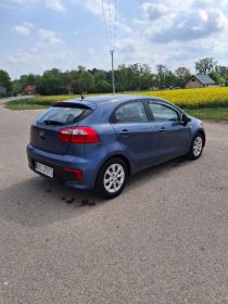 Sprzedam Kia Rio 1.2 b+g uszkodzony silnik!