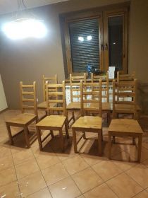 Stół z 8 krzesłami IKEA. Z litego drewna