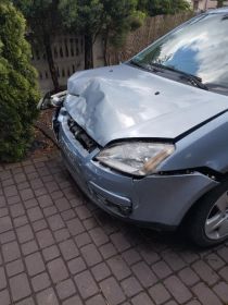 Uszkodzone auto - sprzedam