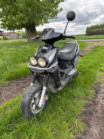 Yamaha booster skuter
