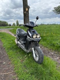 Yamaha booster skuter