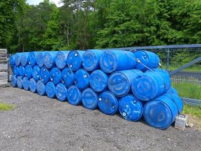 Beczki plastikowe 220l.