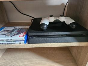 PlayStation 4 slim 500gb