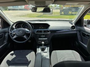 Mercedes C 1.8 BENZYNA Serwisowany w ASO Klimatronik...
