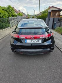 Honda Civic 1.8, benzyna (Hatchback)