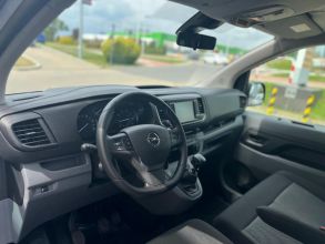 Opel vivaro 9 osób