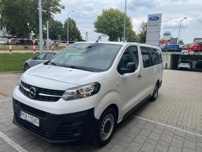 Opel vivaro 9 osób