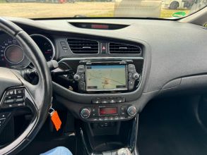 Kia Ceed 1.4 BENZYNA Klimatronik Nawigacja Ledy Kamera...