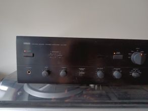 Wzmacniacz YAMAHA AX-570