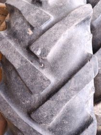 Sprzedam opony rolnicze 14.9-r28