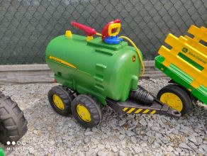 John Deere na akumulator Peg Perego