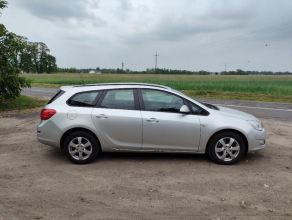 Opel Astra J