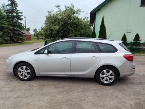 Opel Astra J