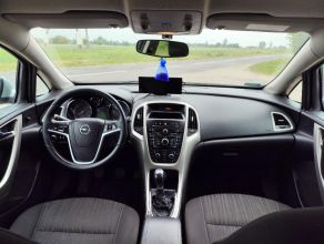 Opel Astra J