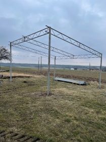 Kratownice dachowe i rury stalowe