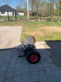 Wał do trawnika lub do zmiękczenia ziemi okazja tanio.