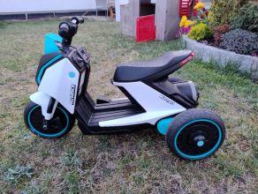 Pojazd na akumulator, quad trojkołowiec