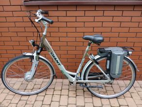 Rower elektryczny GIANT TWIST