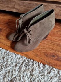 Sprzedam nowe buty 39 rozmiar