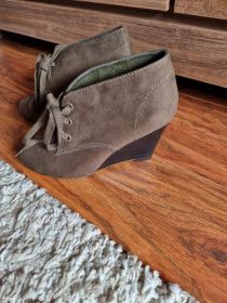 Sprzedam nowe buty 39 rozmiar