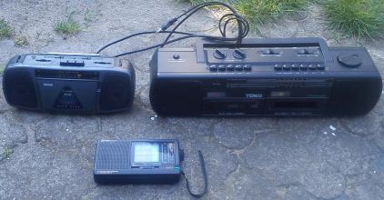 Radia i Radio-magnetofony bateryjno-sieciowe